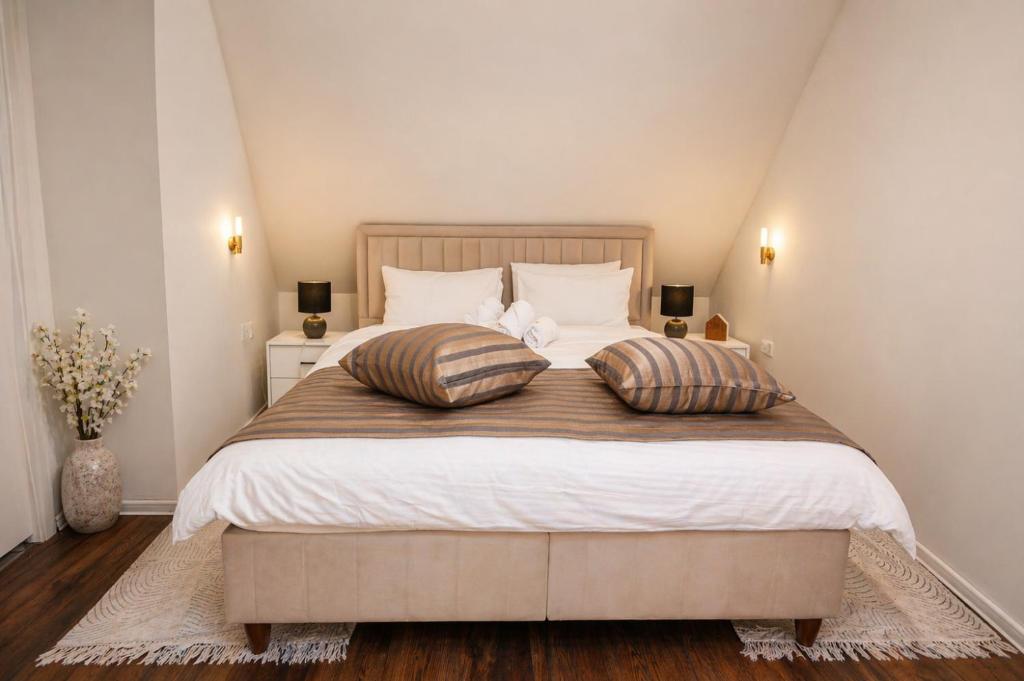 Old Town Loft Sarajevo, with Free Parking - 5
