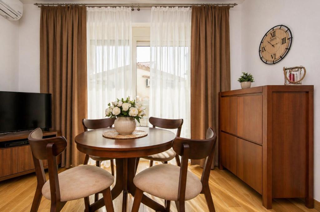 Olivia Residence - 1