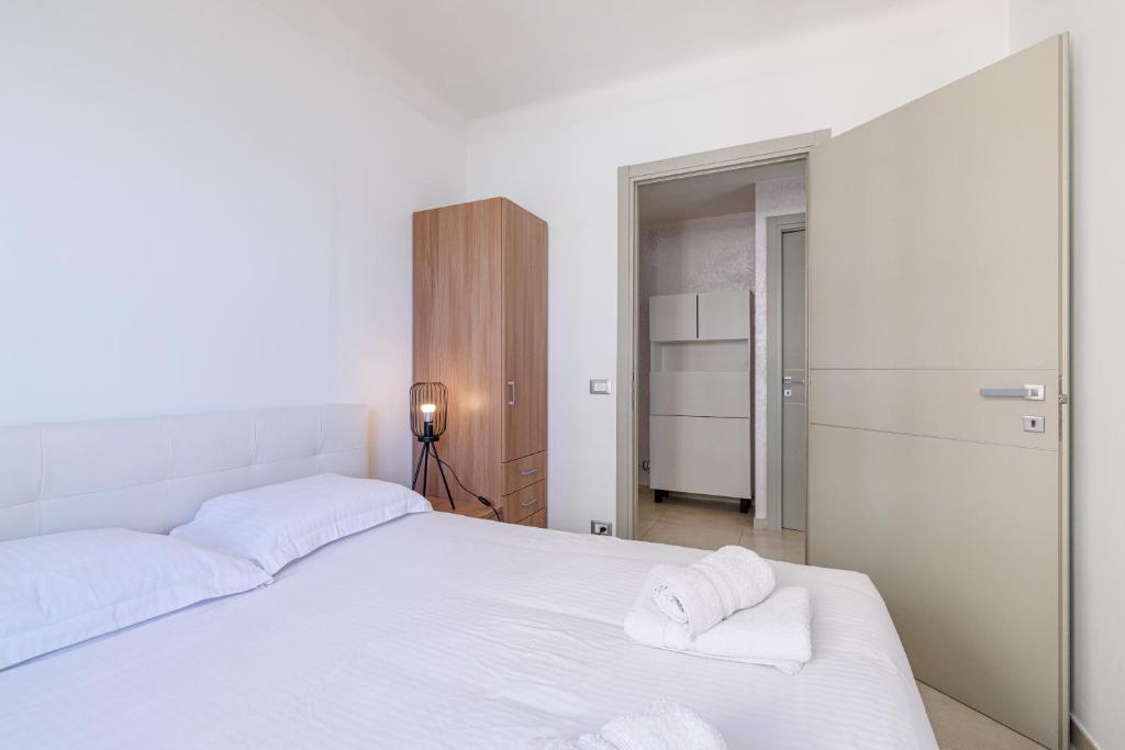 MYN3 - Beautiful modern 2BDR apartment, with sea view - 2