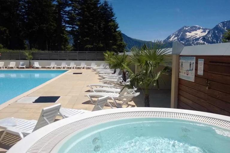 Charmant F2, départ randonnée, pied des pistes, piscine, toutes commodités - 3