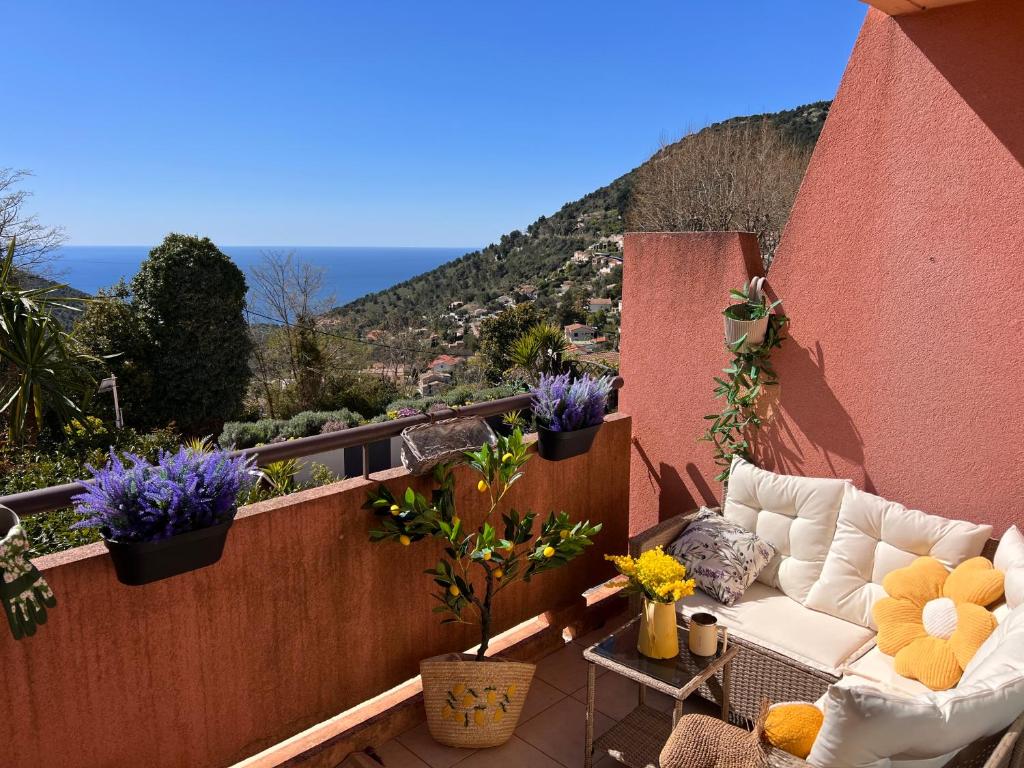 A 8mn de Monaco luxueux 3 personnes, terrasse, vue panoramique mer, PISCINE - 5