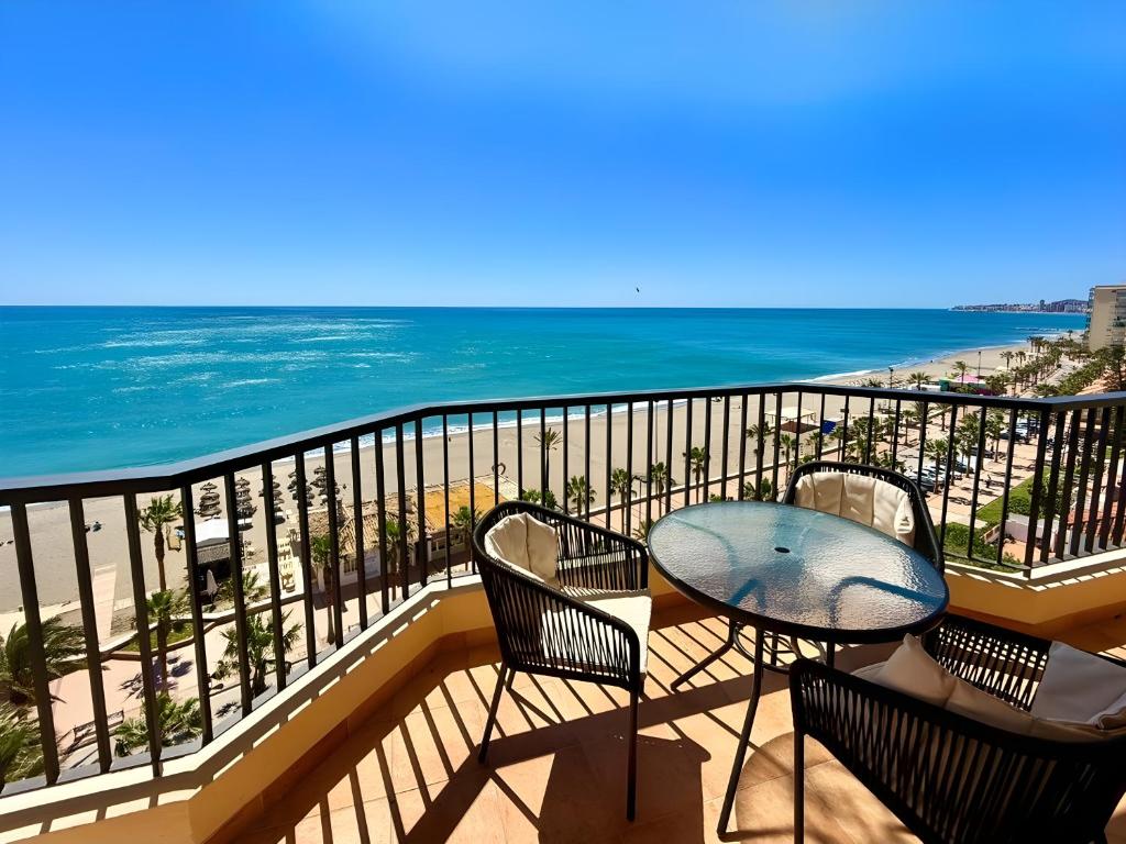 Las Antillas II Front Sea Views Pool - 3