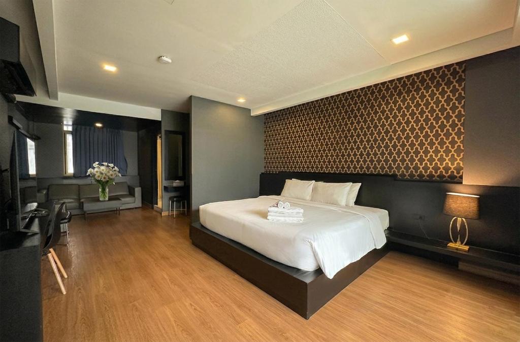 G Boutique Silom Hotel