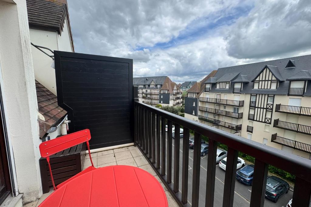 Renovated and Bright Apartment - Direct Sea Access - 4