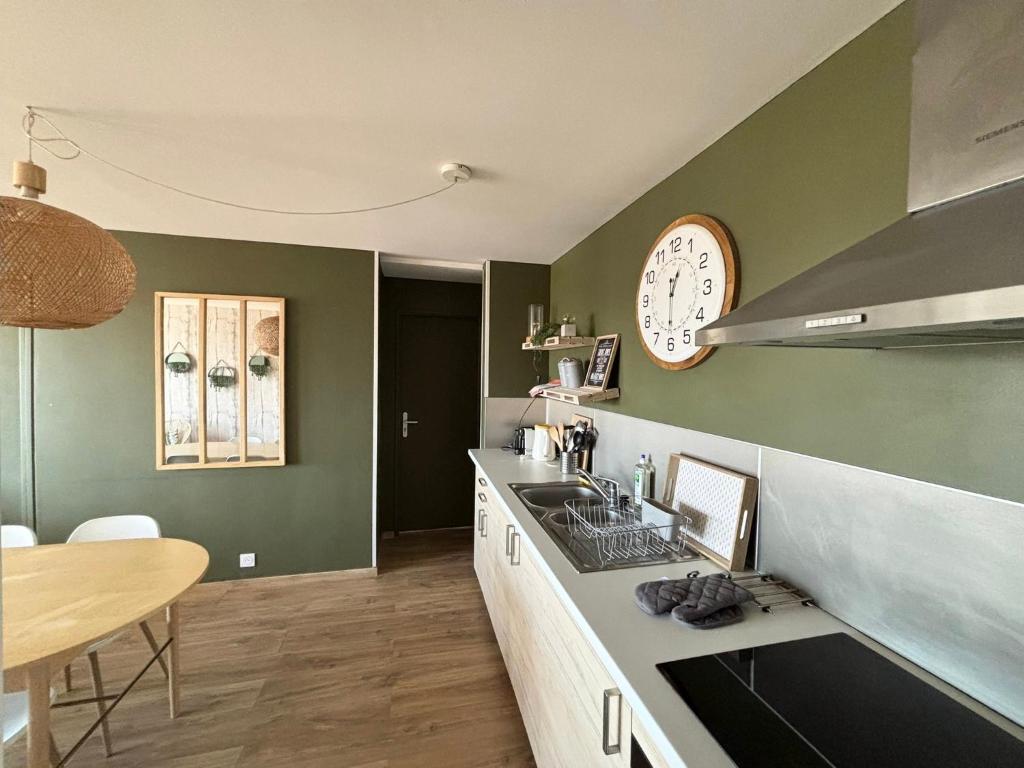 Vue imprenable sur Reims, 4 suites privatives - 5