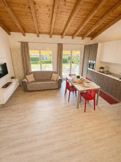 Casa Michela - Trilocale con terrazza by Agenzia Cocal - 3