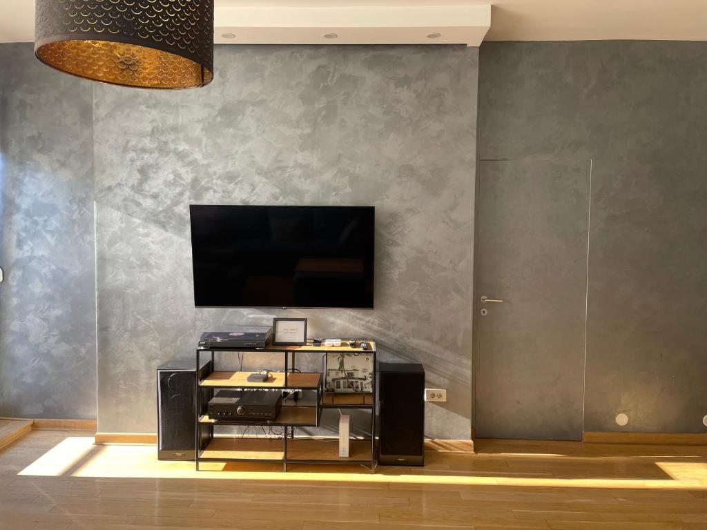 Brand new flat near Tesla museum - 4