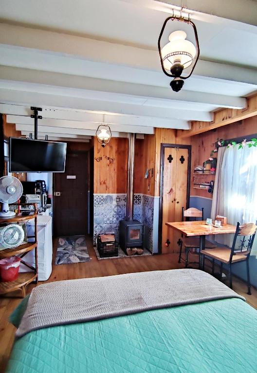 Victoria Cabin - 3