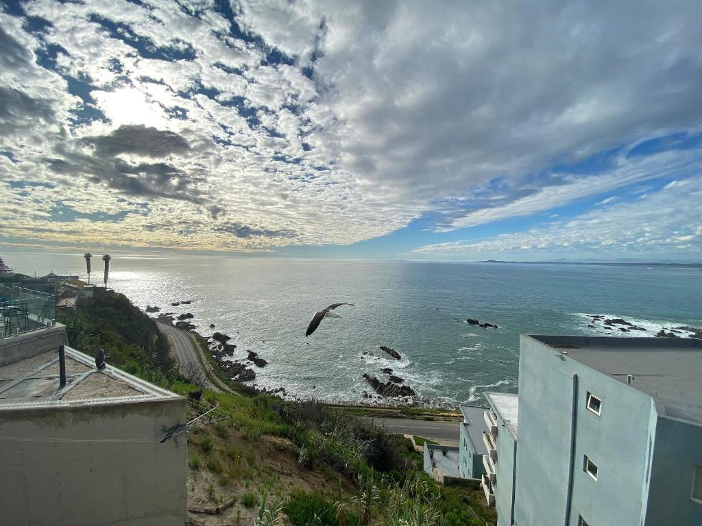 Apartment with Clear View Close to the Beach - 2