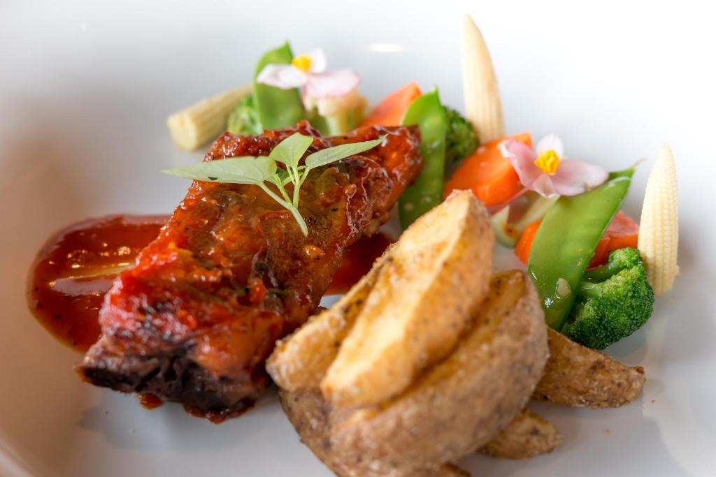 อาหารและเครื่องดื่ม