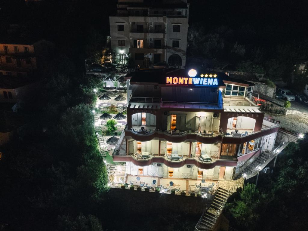 Wiena Apartments - 3