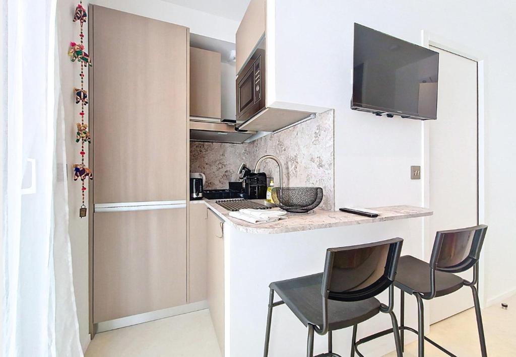 Nestor&Jeeves -STUDIO JULIE- Central Nice, AC, Walk to beach - 5