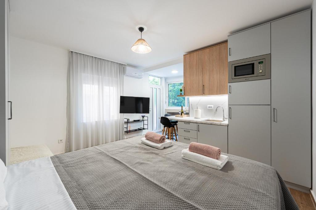 Hillside Apartments - 2