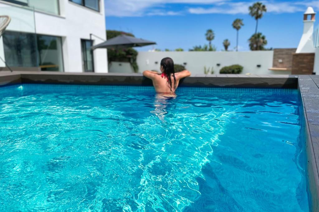 Villa Brisamar mit Meerblick und beheiztem Pool - 3