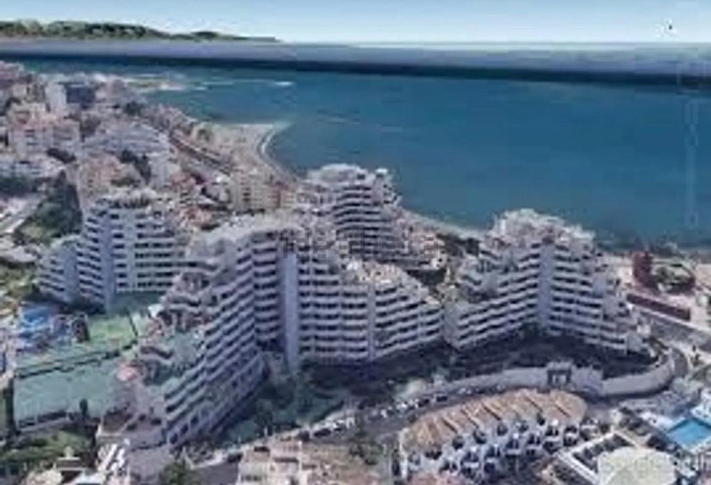 Benalbeach luxury - 3