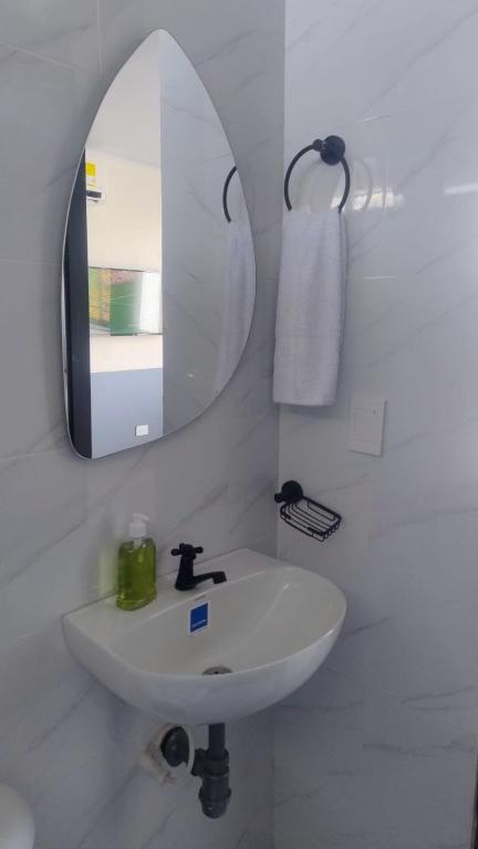 Elegante Apartasuit con Ubicacion Estrategica - 2