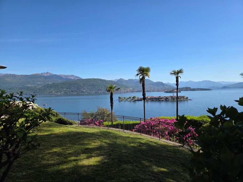 Queen Apartment - Stunning Panoramic Island View - 2