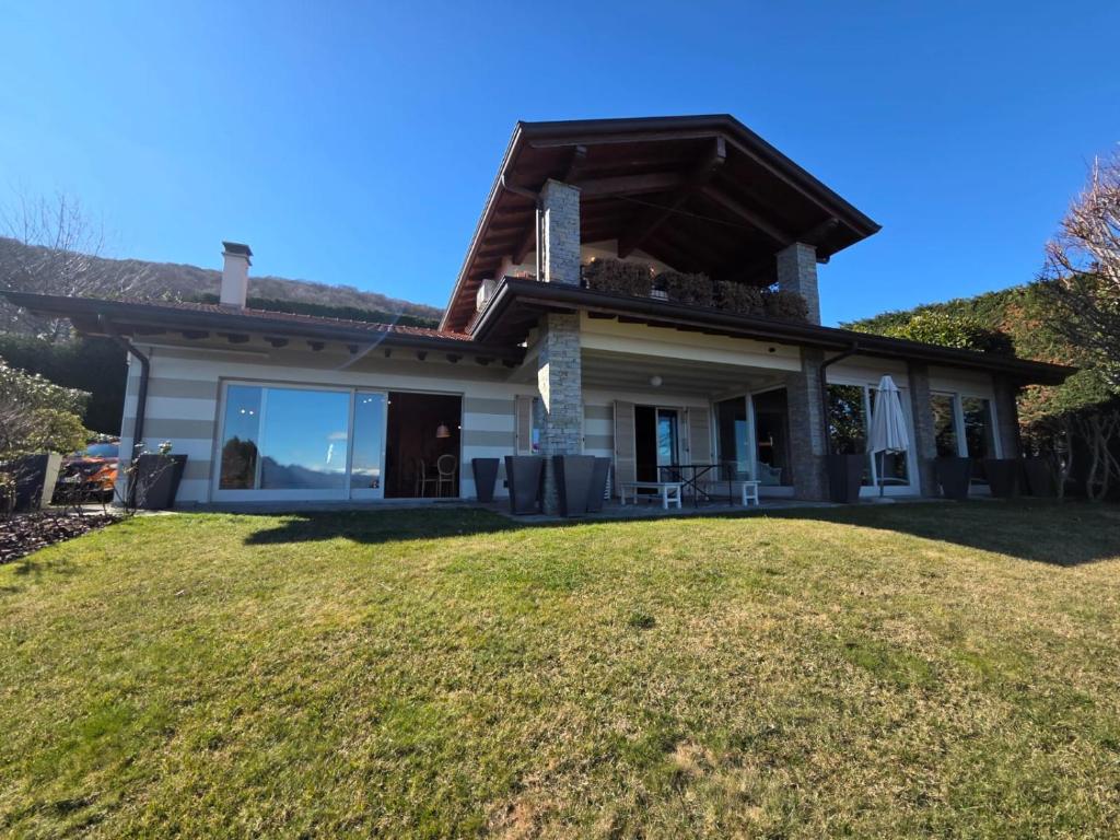 Villa Stresa Lakeview and Pool - 2