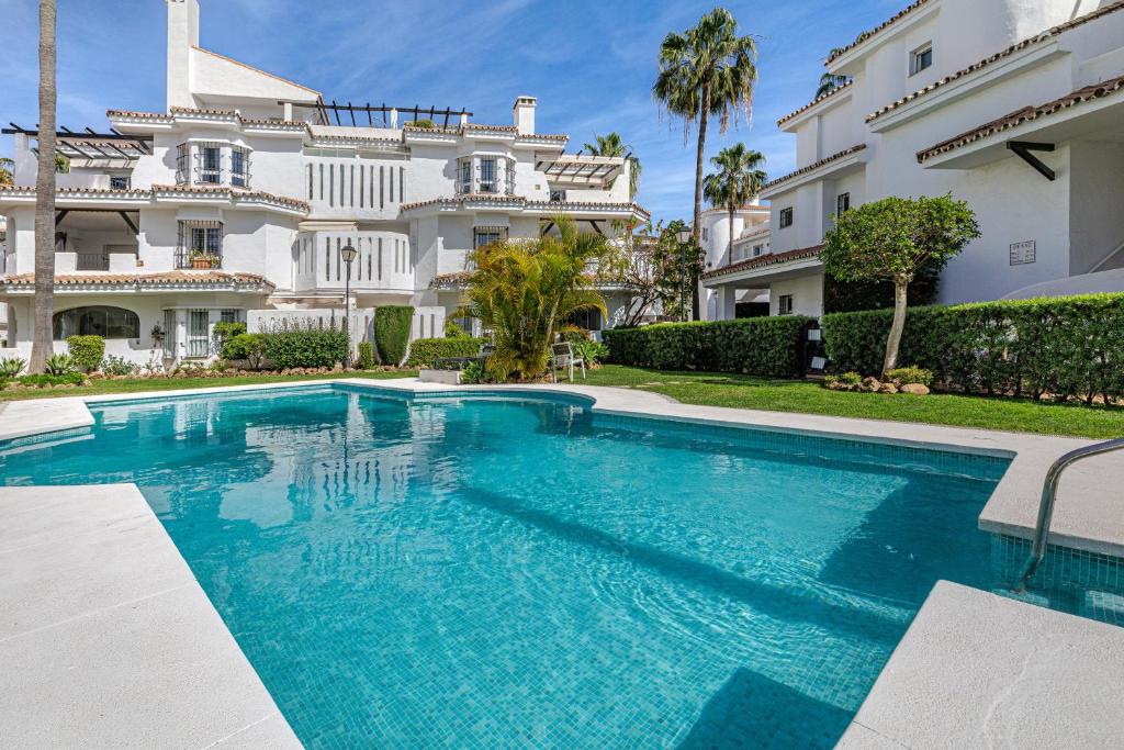 Luxury apartment, Puerto Banus - 2