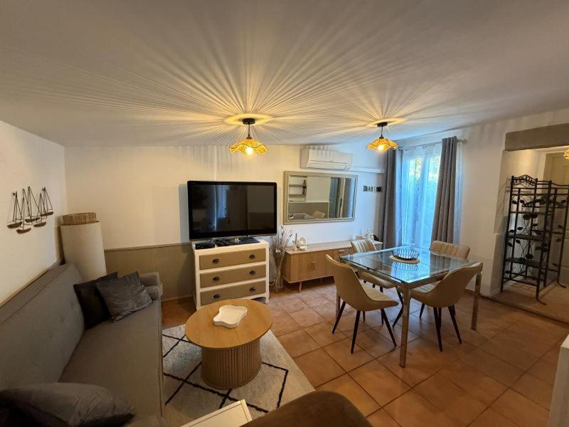 Grimaud - Maisonnette Climatisée 4 Personnes - 3