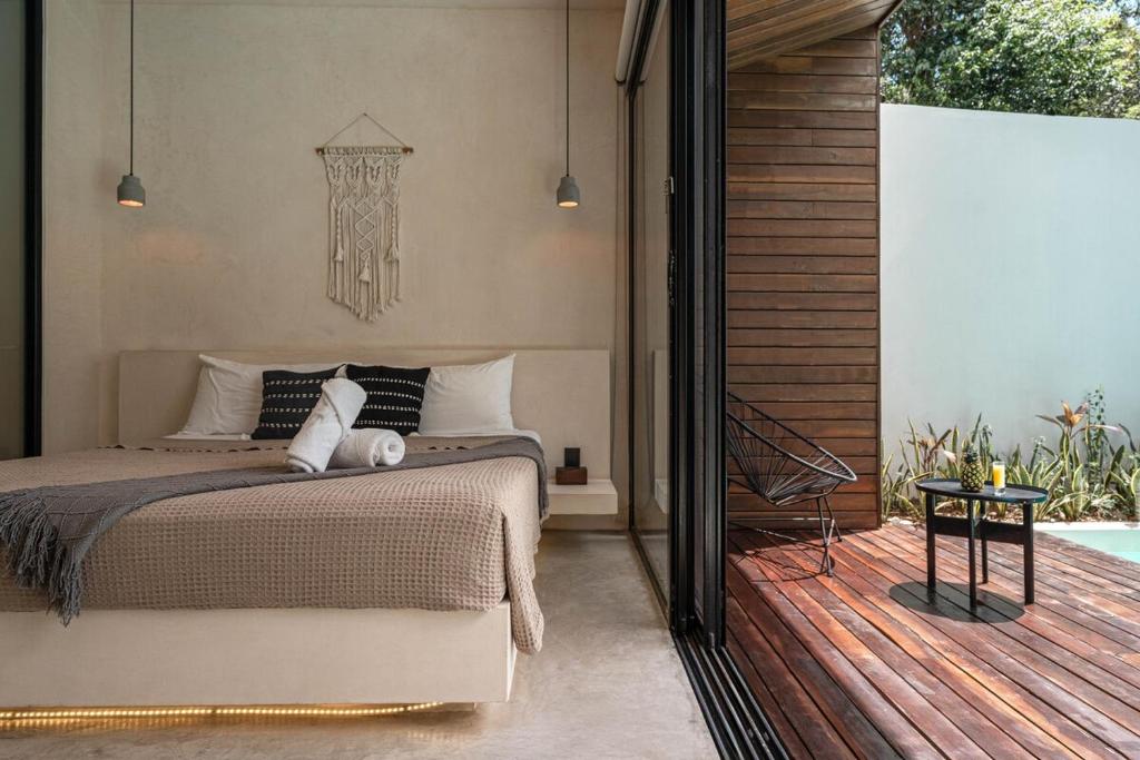 Boho Chic 5 BR Villa Private pool & Roof Bar - 3