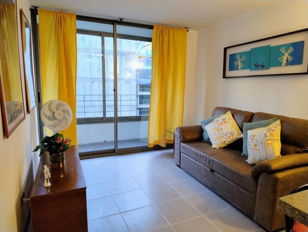 Beautiful Apartment close Barrio Italia, metro with Wi-Fi, suitable for working remotely - 2