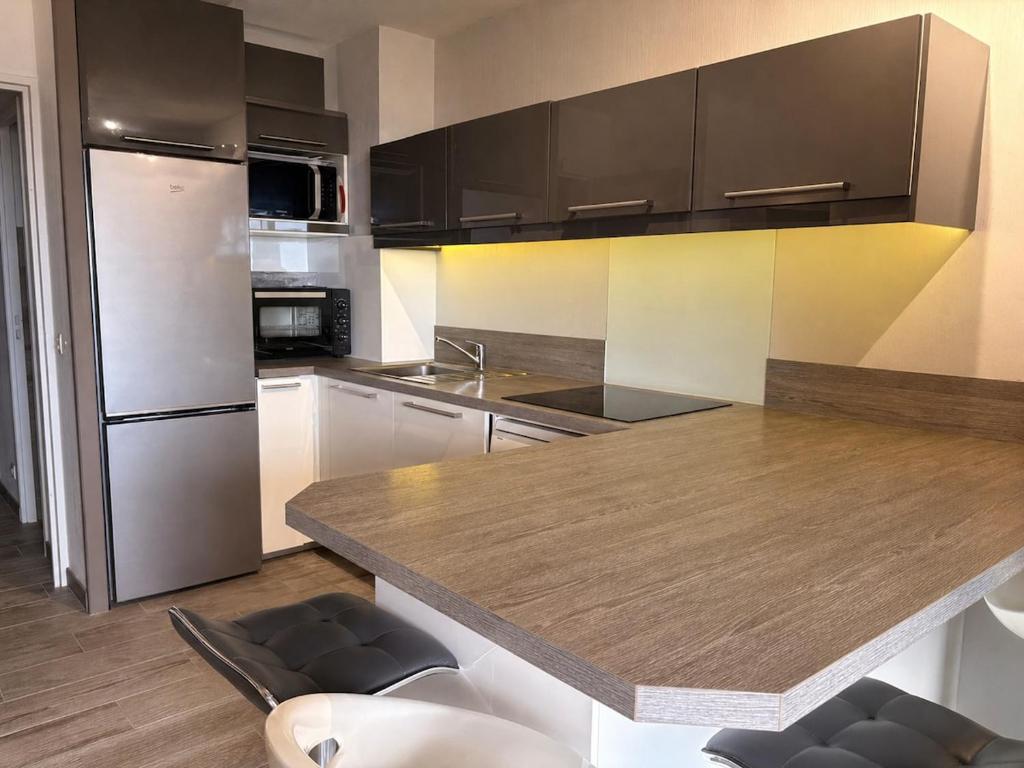 Lovely seaview apartment with pool and AC - 2