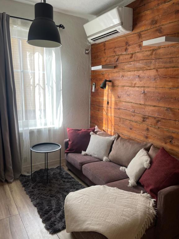 Cozy Home with Private Bedroom