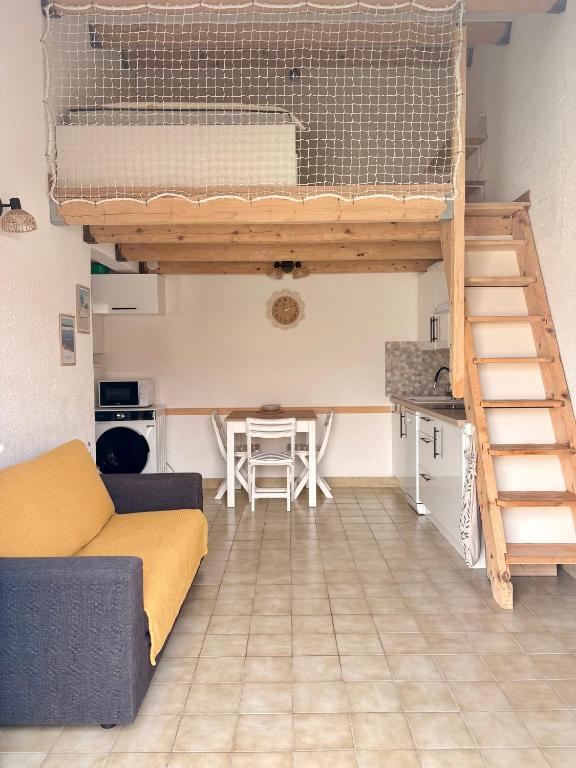 Anisades, Maison cosy avec jardin 5 min plage - 3