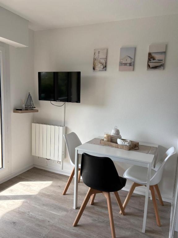 À 2 min de la plage, 2 pièces tout confort Linge de maison et ménage compris - 4