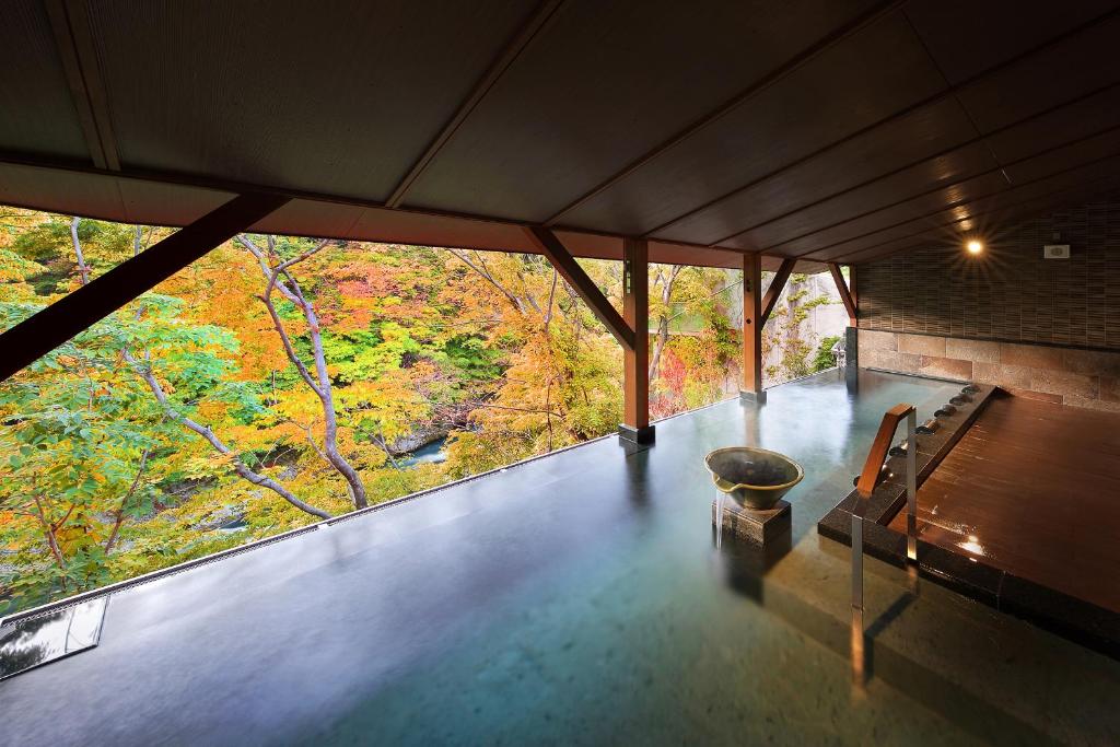 Hot spring bath