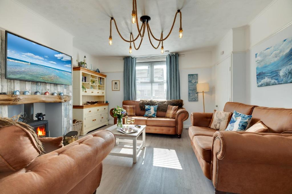 5 Beechcroft Cottage, Seahouses photo 2