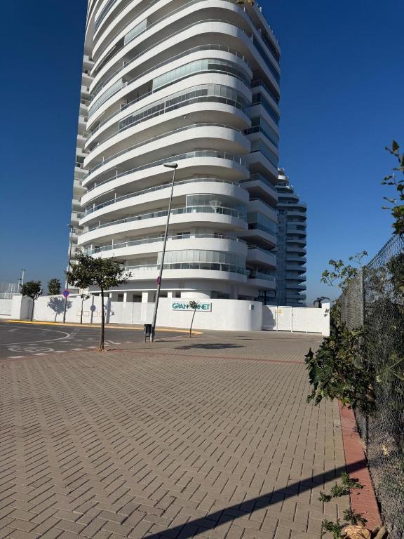 Gran Canet Nowy Apartament blisko morza i gór, Basen Jacuzzi Sauna - 5