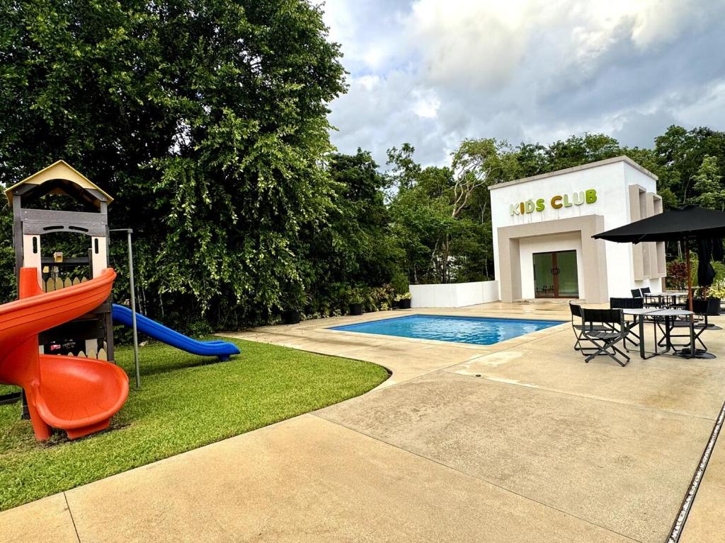 Luxury Oasis Condo Pools, Rooftop & Paddle, Tennis - 2