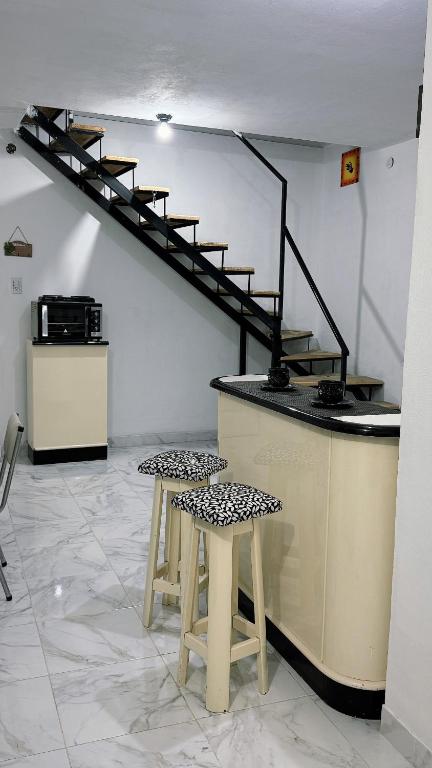 ApartWestern - 2