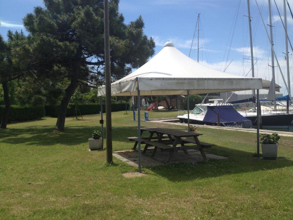 Cavallino House Boat - 3
