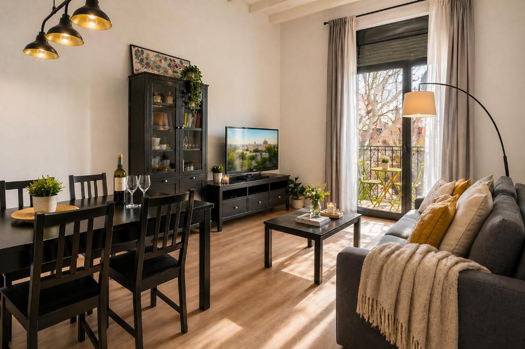 Boutique Apartment in Barcelona Center near Metro Marina & Parc Ciutadella - 2