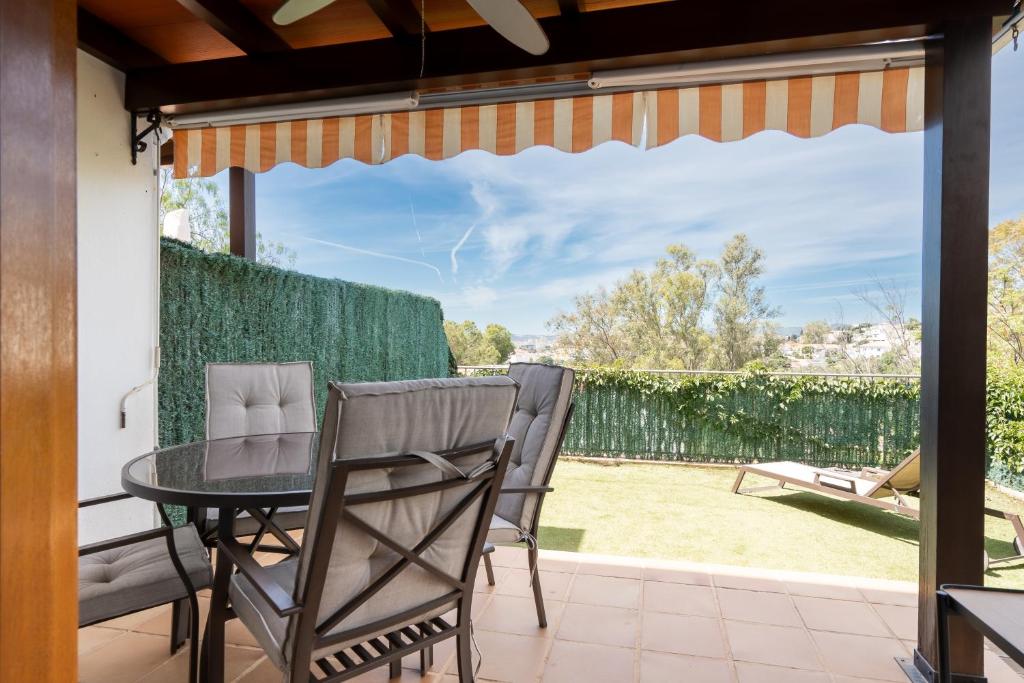 Spacious 4BR Townhouse | Private Rooftop Terrace - 3