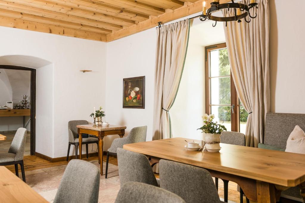 Schloss Prielau Hotel & Restaurant photo