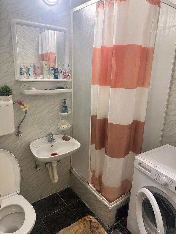 Simple Comfort Apartment - 4