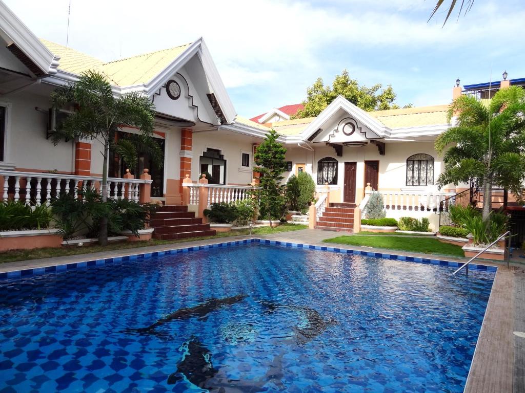 Great swimming pool