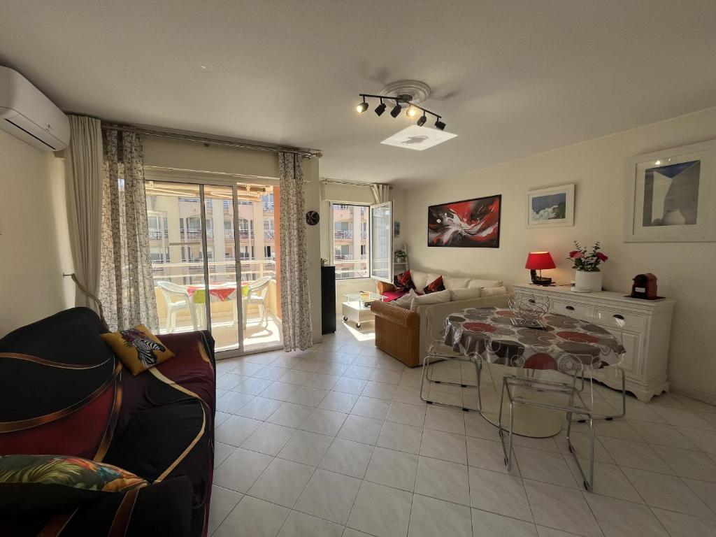 Port Frejus, Les Rives Latines, Vue Port, t2 40m2 - 3