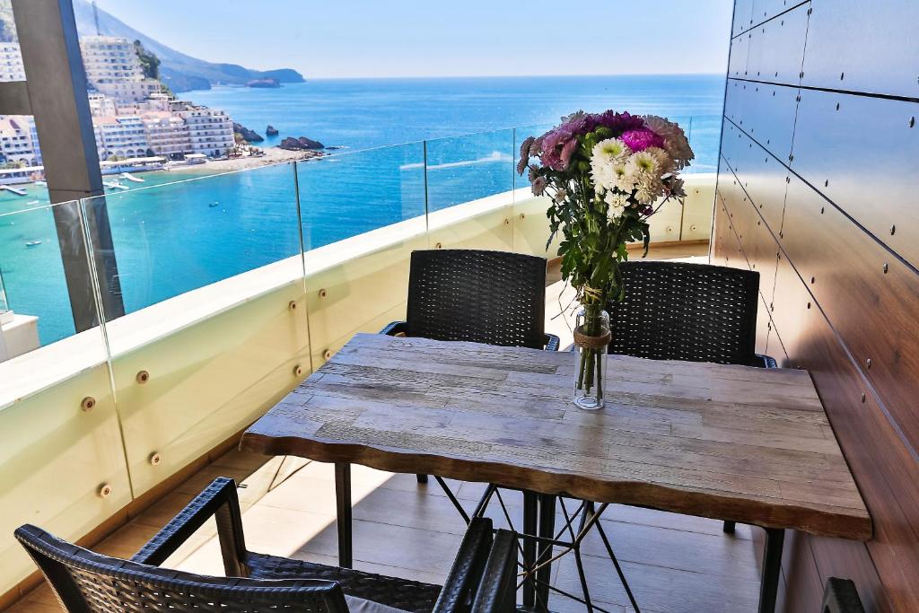 Royalisa Suites & Residence - Rafailovici Beachfront Luxury Living - 4
