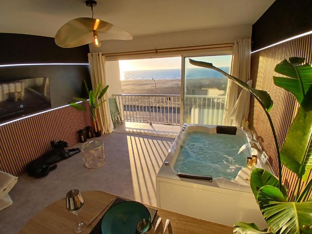 L'Instant suspendu SPA privatif face à la Mer - 3