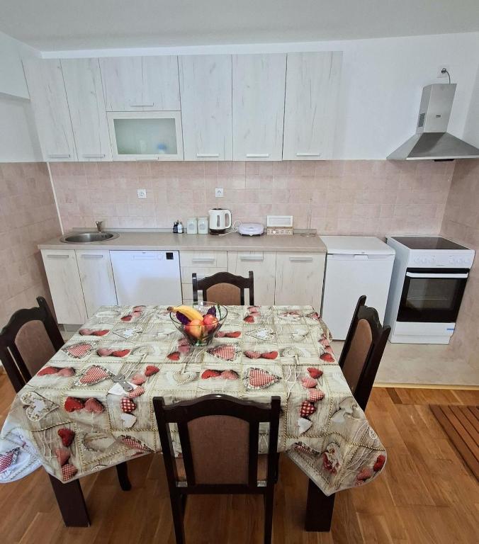 Marina's Mediterranean Retreat - 2BR Apartment - 3