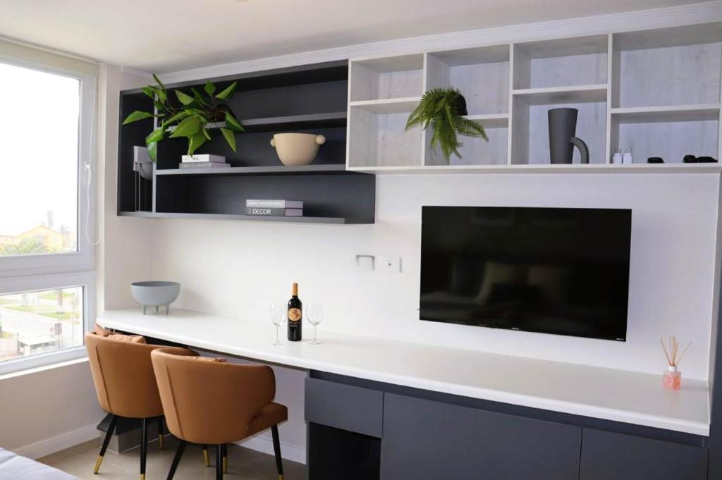 HOM l Vista Mar Cowork Parking Wifi Faro Serena - 3
