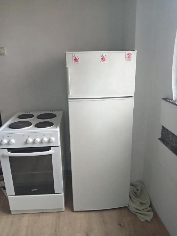 Apartman-soba u stanbenoj zgradi - 4