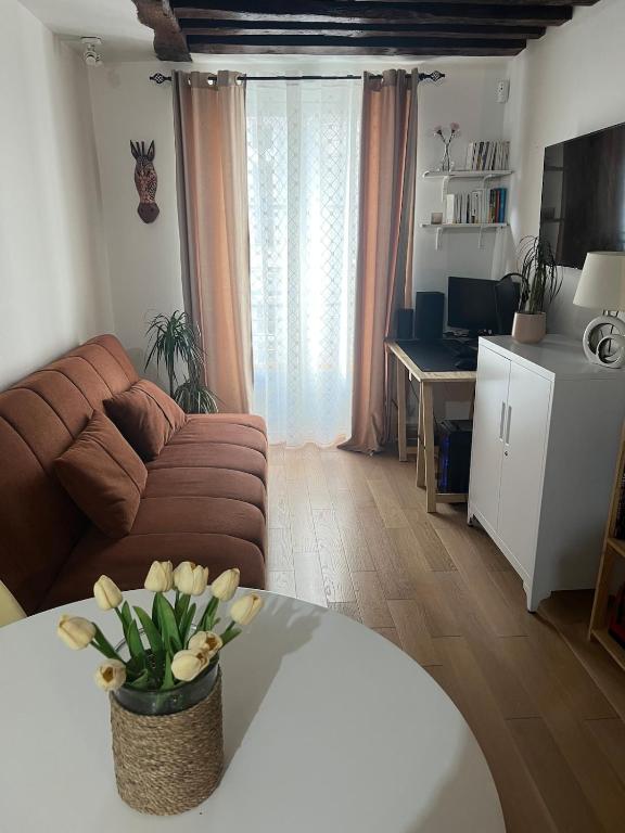 Heart of Paris, fully equipped, Louvre 5-minute walk - 2