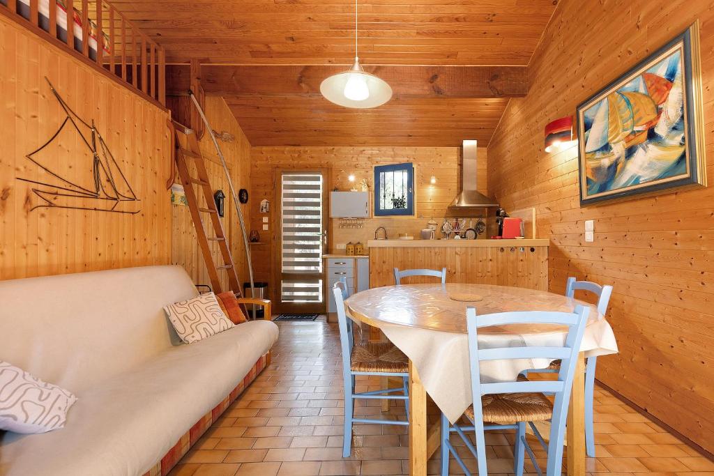 Petite Villa Mitoyenne Dans Pinède - 2