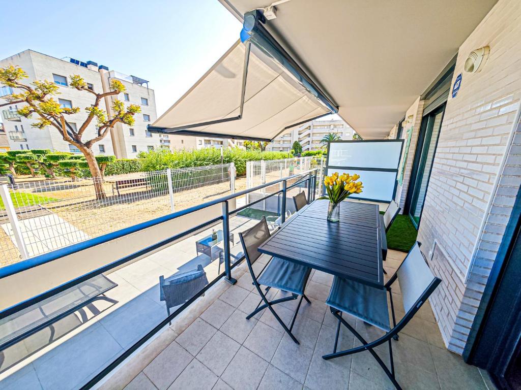 LITORAL COSTA DORADA - GOLETA Only families - 3